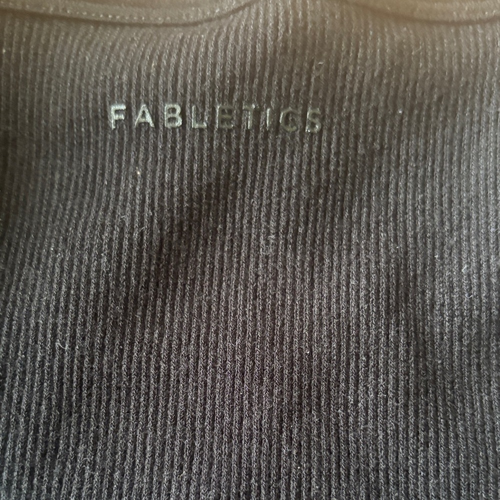Fabletics Black Ribbed Scoop Tank Top- peek a boo cut out đ EUC size small - Picture 2 of 2